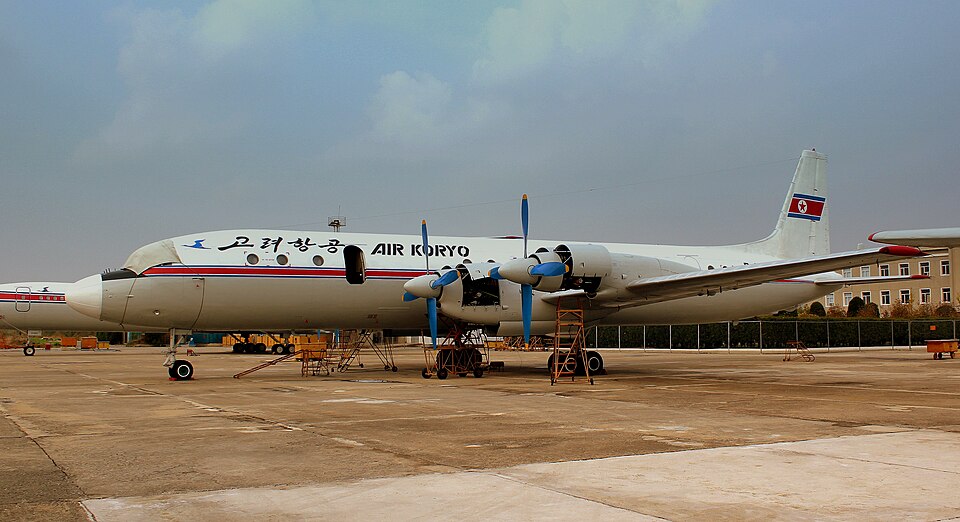 Aircraft registered P-833