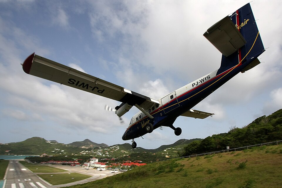 Aircraft registered PJ-WIS