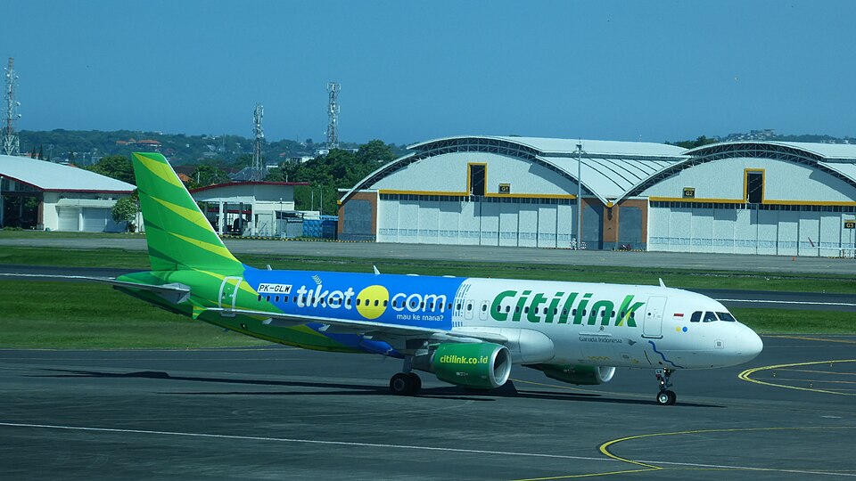 Aircraft registered PK-GLW