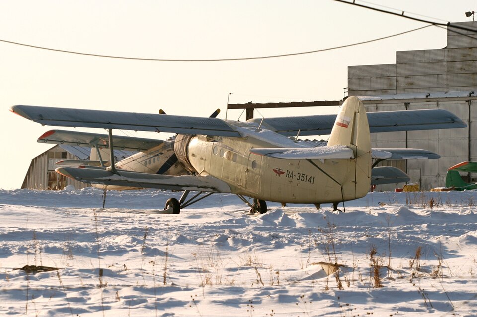 Aircraft registered RA-35141