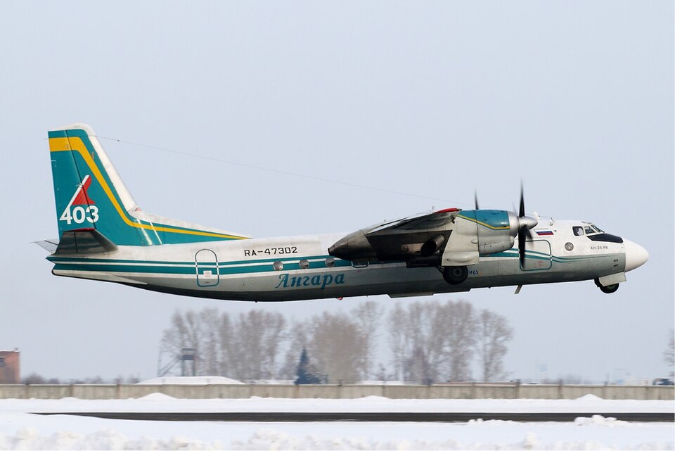 Aircraft registered RA-47302