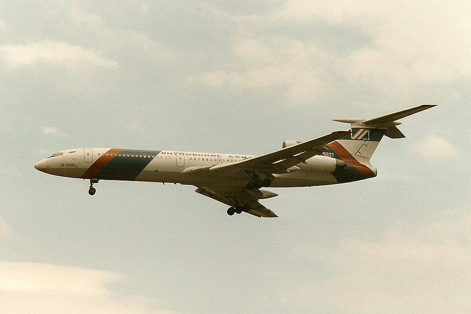Aircraft registered RA-85621