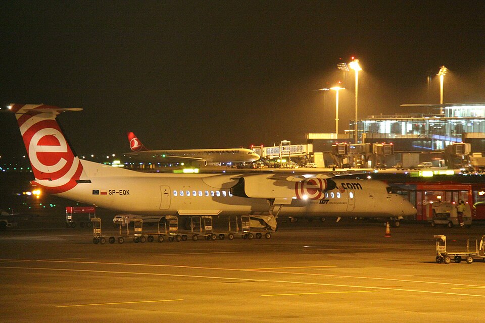 Aircraft registered SP-EQK