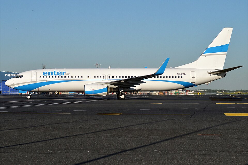 Aircraft registered SP-ESD