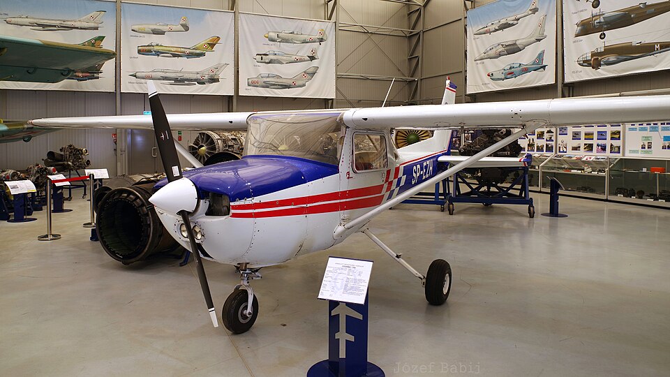 Aircraft registered SP-EZH