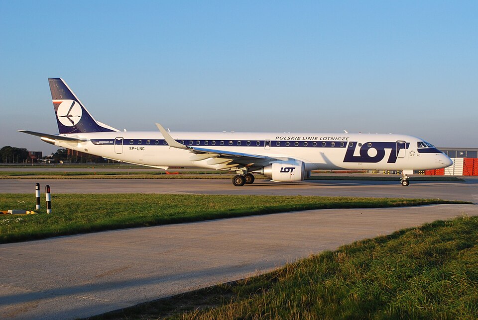 Aircraft registered SP-LNC