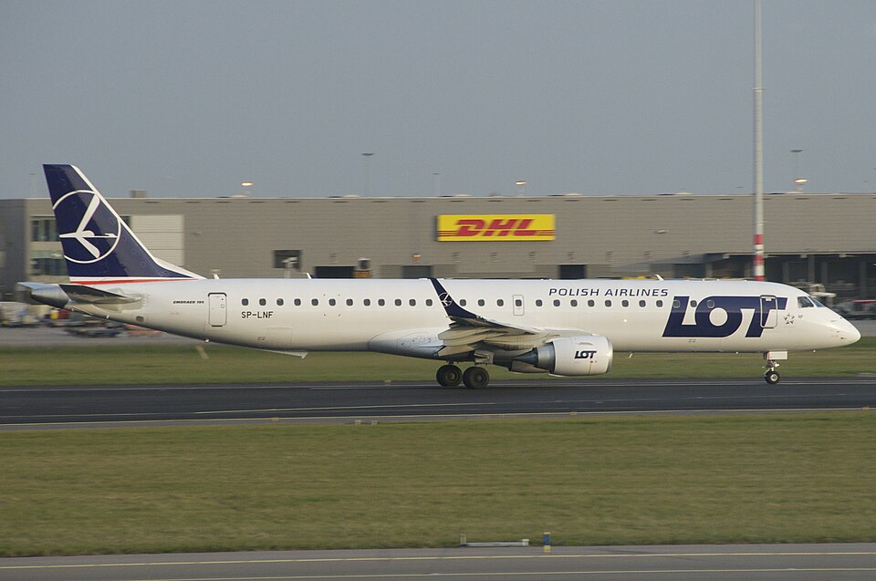 Aircraft registered SP-LNF