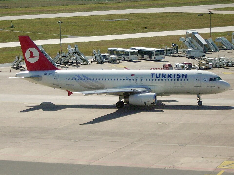 Aircraft registered TC-JPE