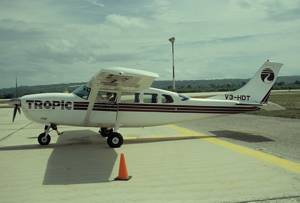 Aircraft registered V3-HDT