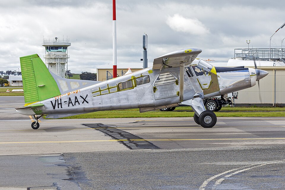 Aircraft registered VH-AAX