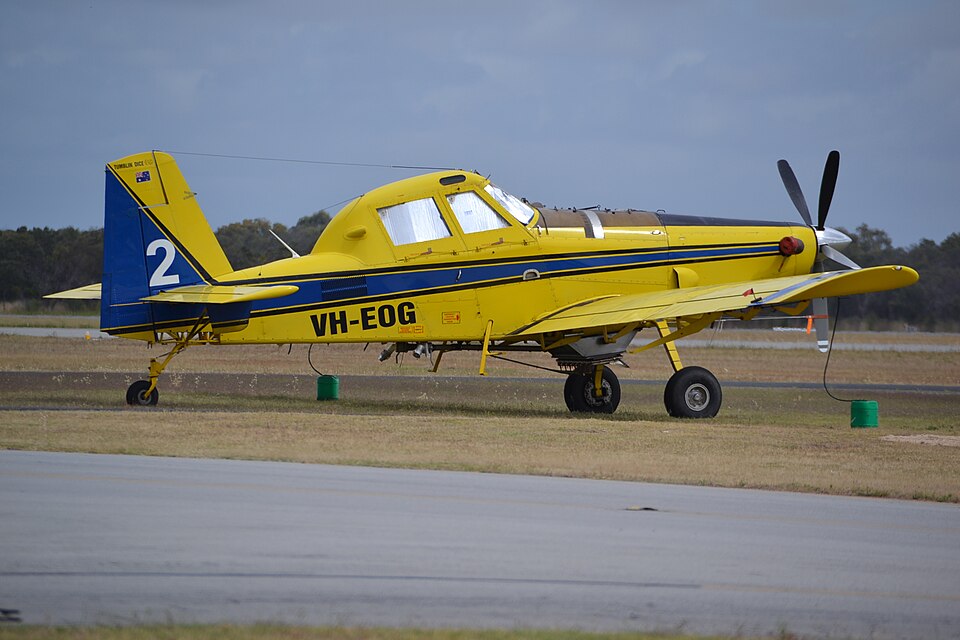 Aircraft registered VH-EOG