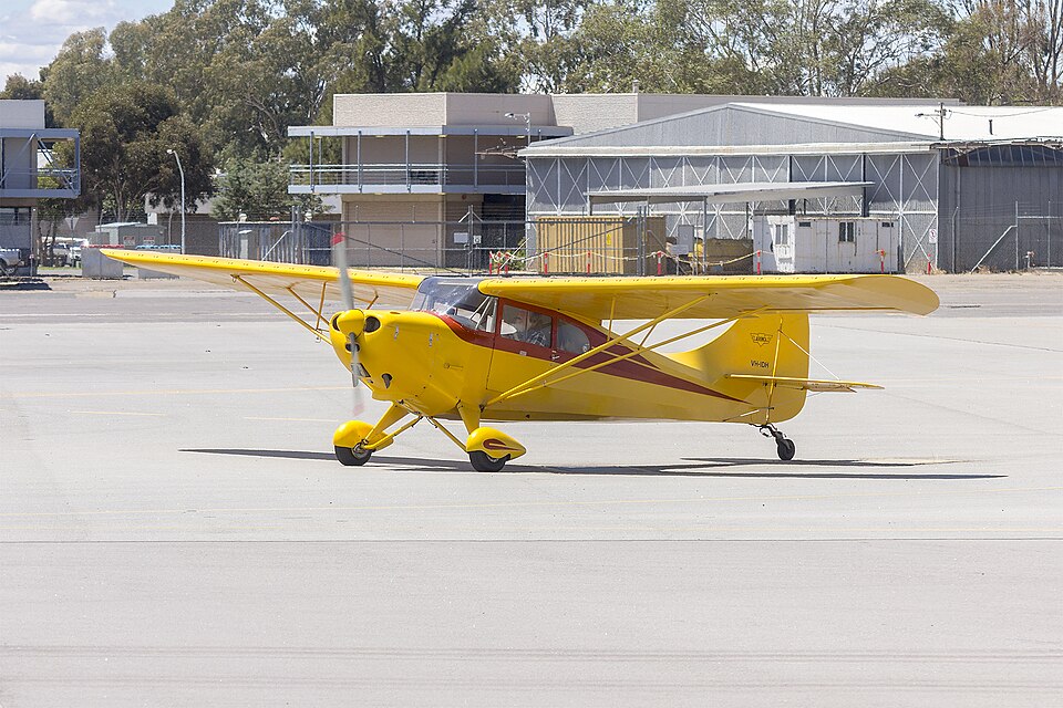 Aircraft registered VH-IDH