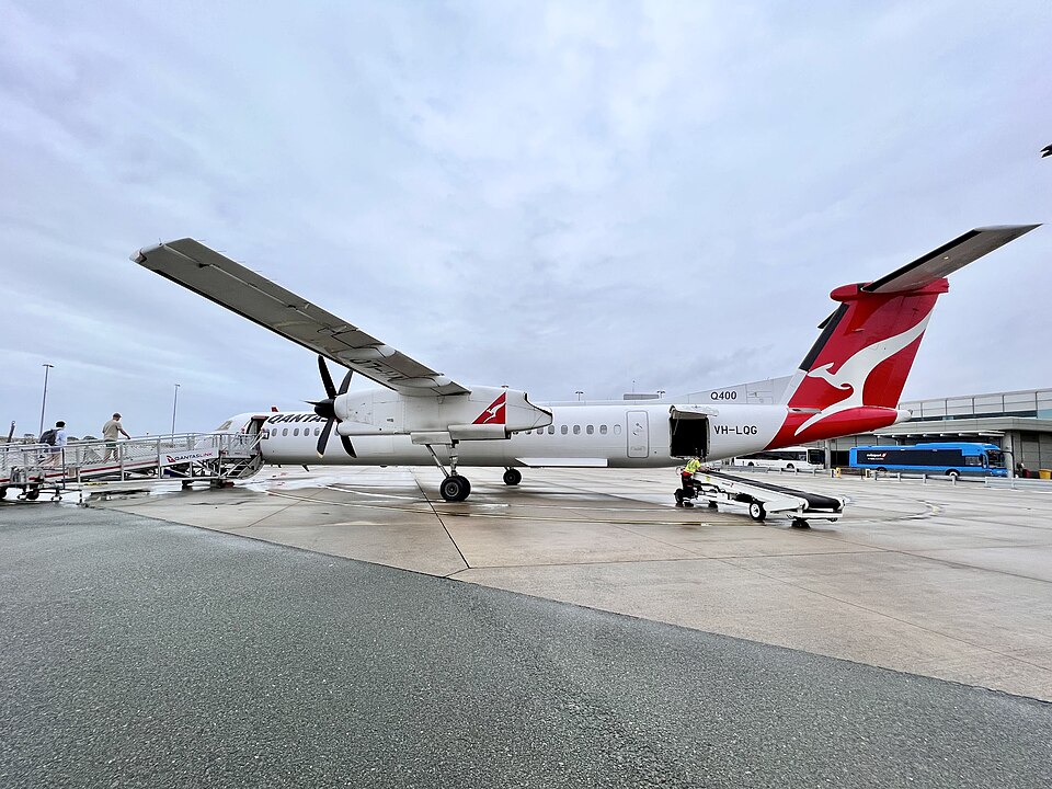 Aircraft registered VH-LQG
