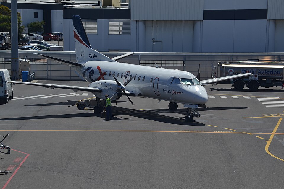 Aircraft registered VH-OLL