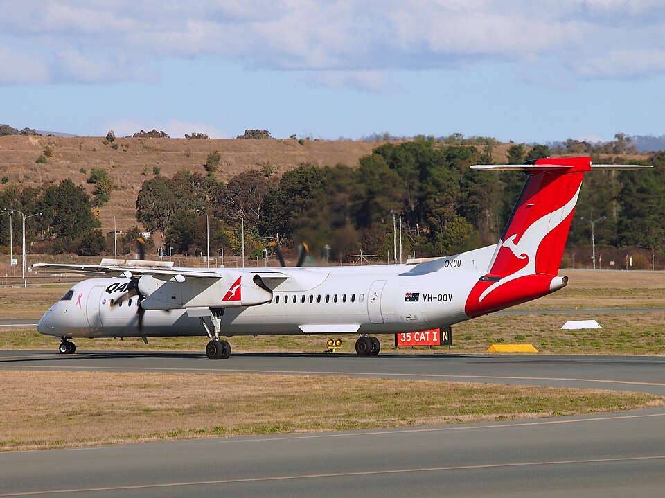 Aircraft registered VH-QOV