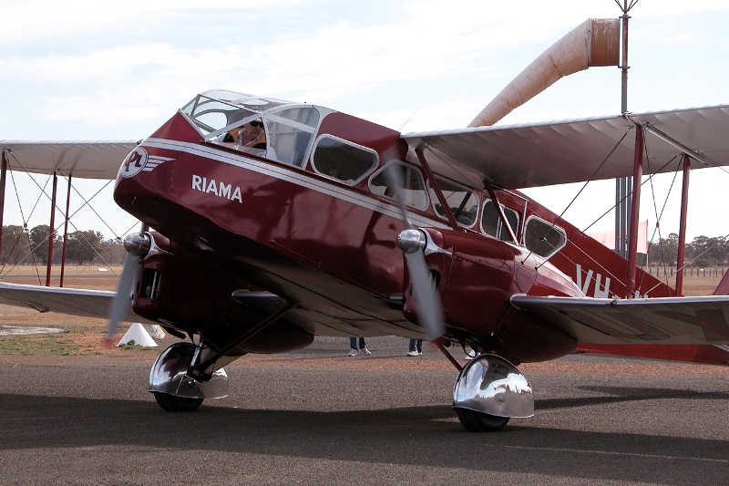 Aircraft registered VH-UXG