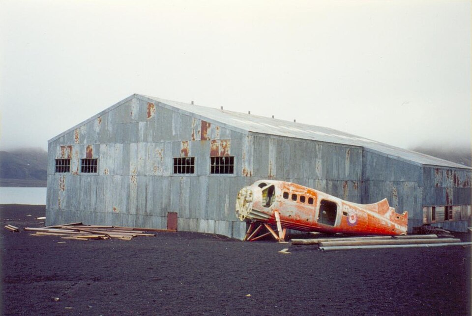 Aircraft registered VP-FAK