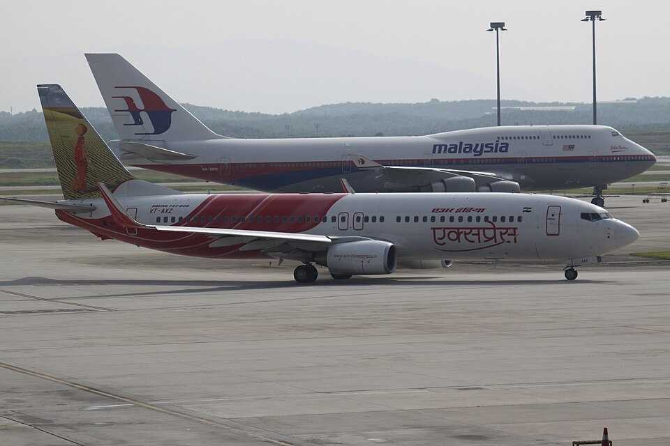 Aircraft registered VT-AXZ