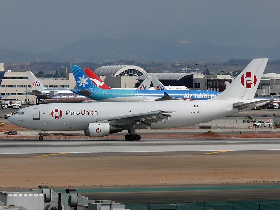 Aircraft registered XA-TUE