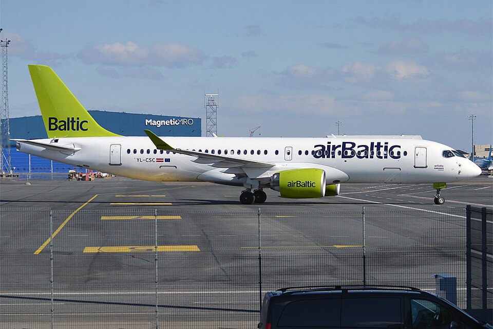 Aircraft registered YL-CSC