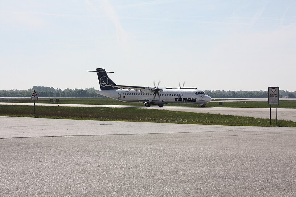 Aircraft registered YR-ATI