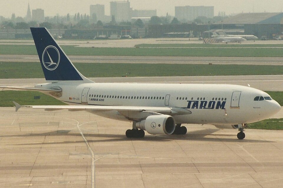 Aircraft registered YR-LCC