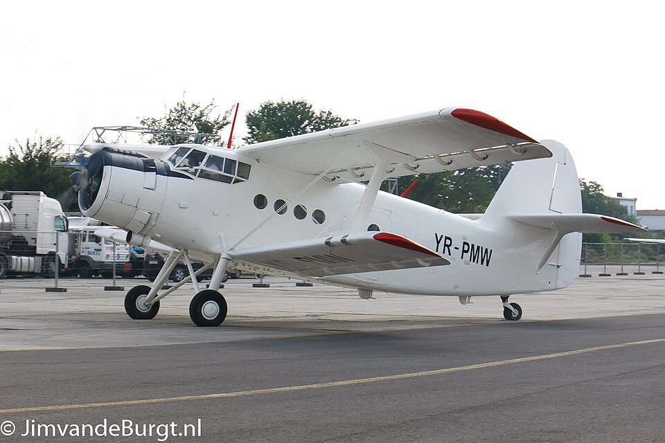 Aircraft registered YR-PMW