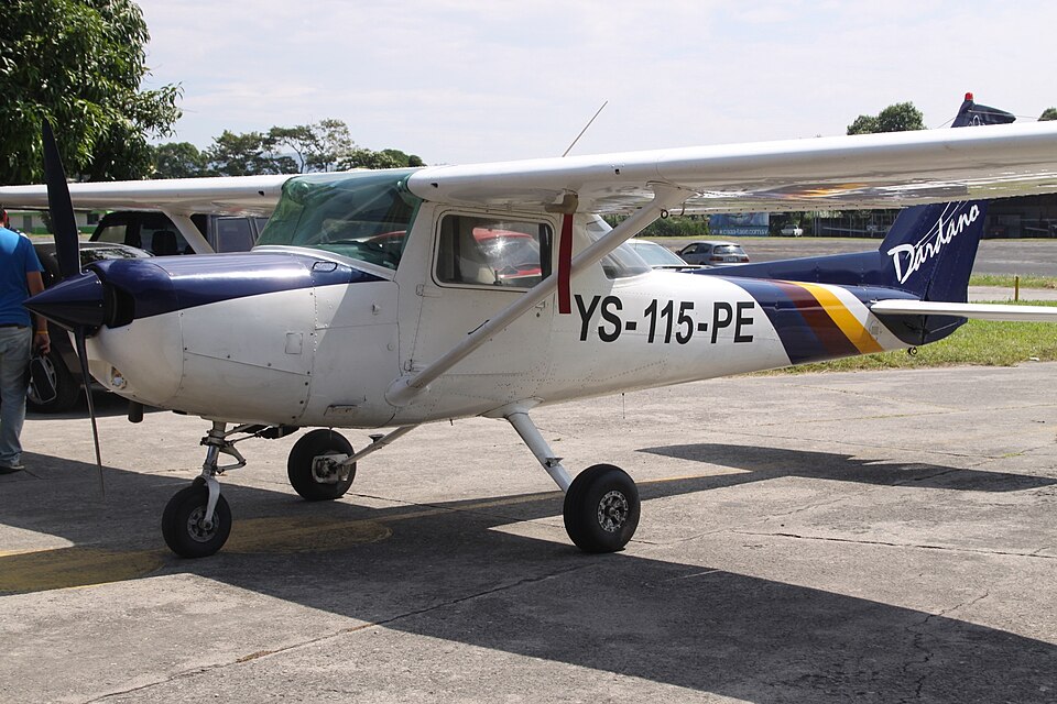 Aircraft registered YS-115-PE