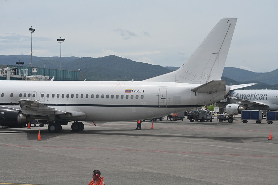Aircraft registered YV657T
