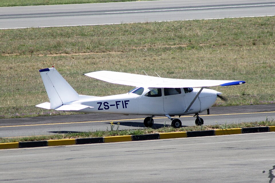 Aircraft registered ZS-FIF