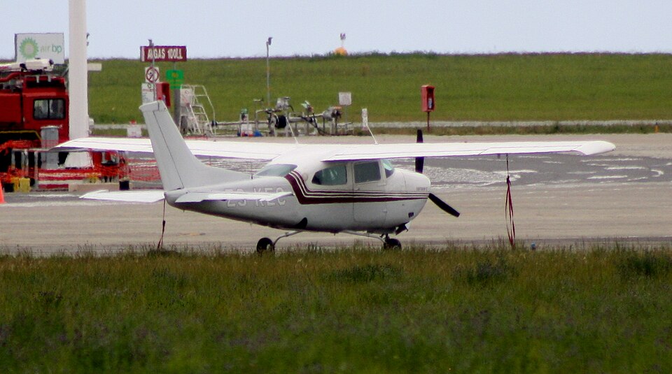Aircraft registered ZS-KEC