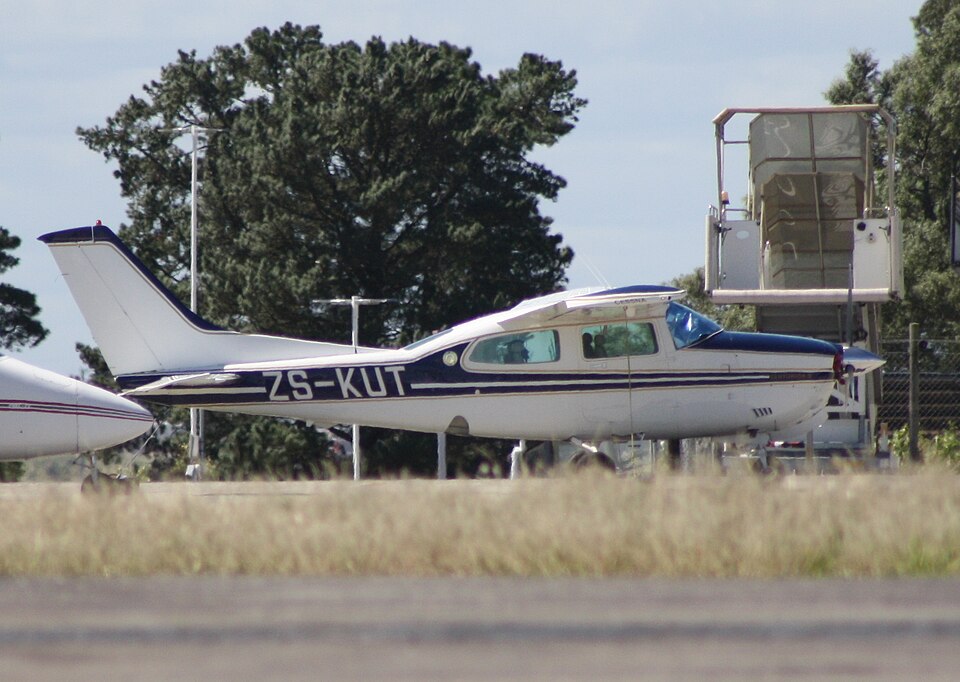 Aircraft registered ZS-KUT