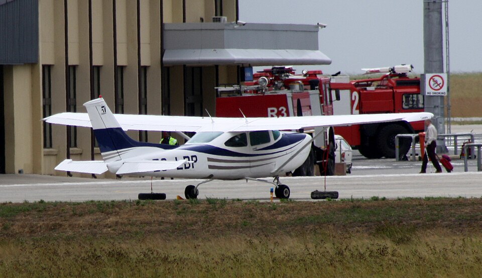 Aircraft registered ZS-LBP