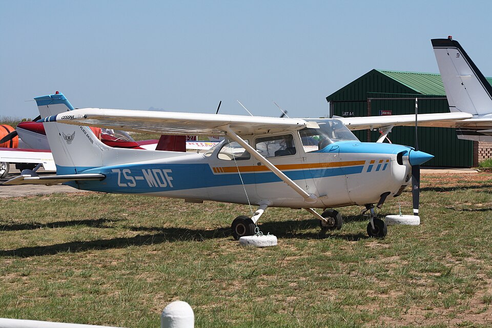 Aircraft registered ZS-MDF