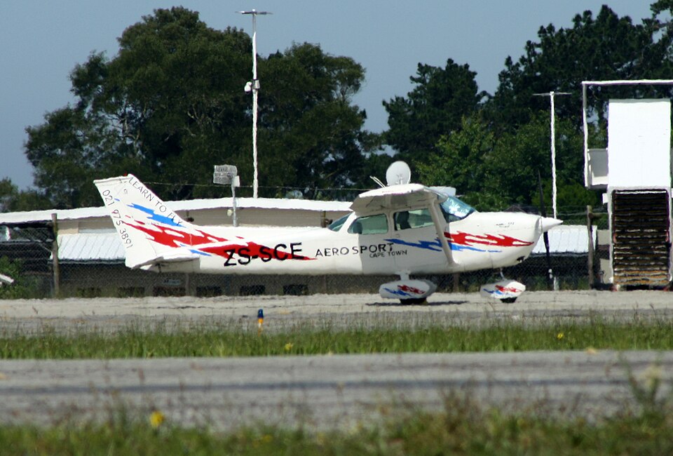 Aircraft registered ZS-SCE