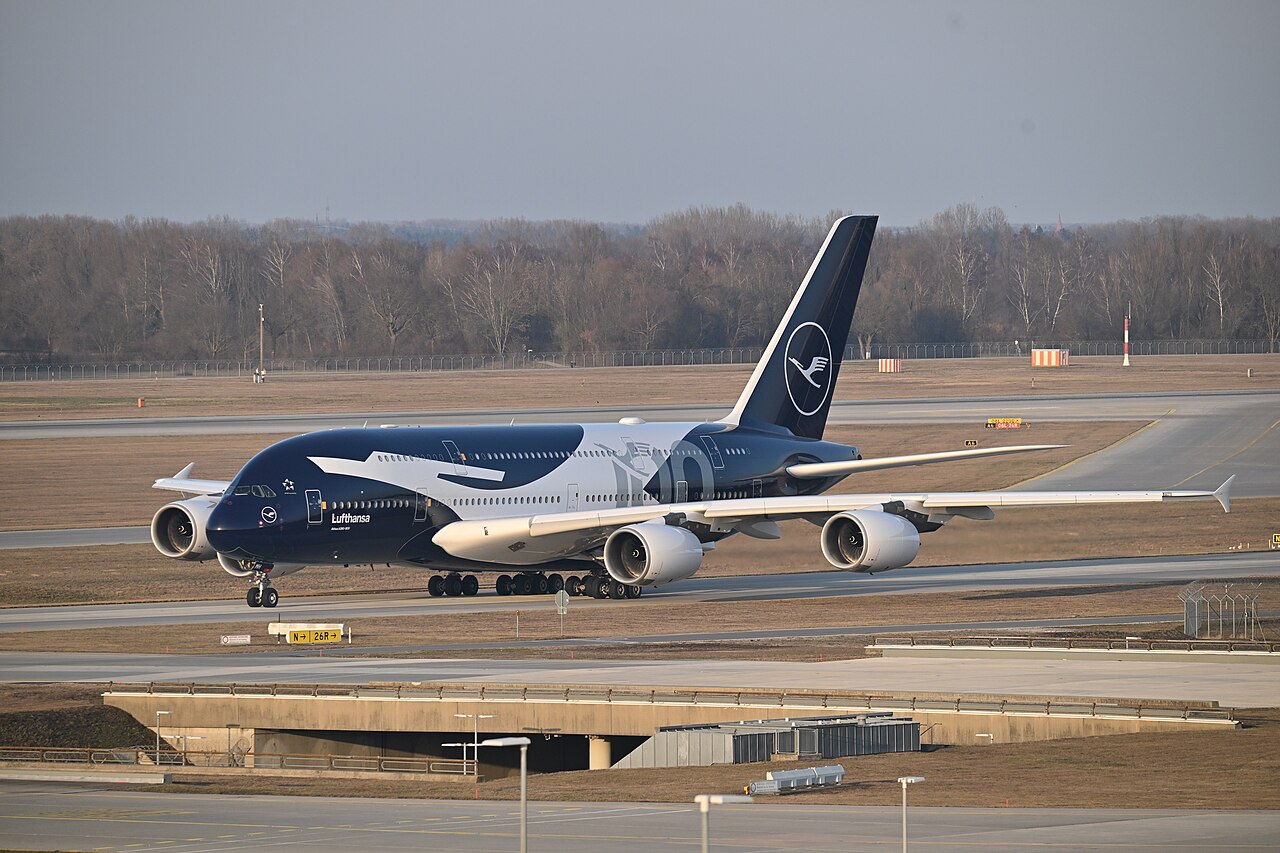 Lufthansa Retro livery